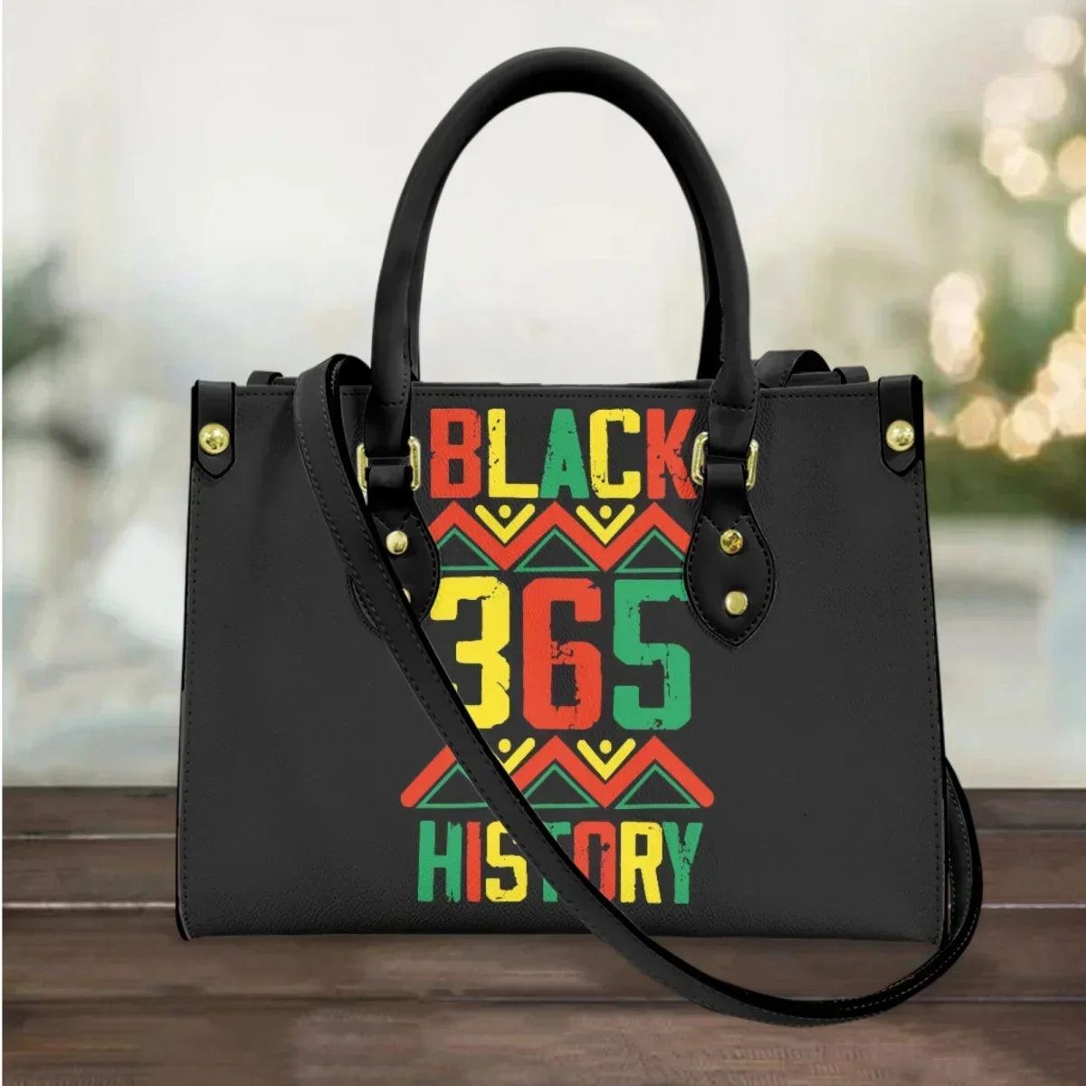 Women Fashion History - Сумка через плечо из искусственной кожи