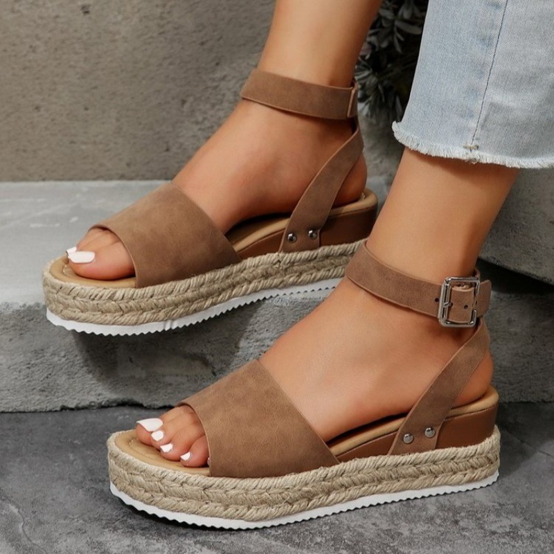 Women Fashion Simple - Новые модные женские сандалии на танкетке